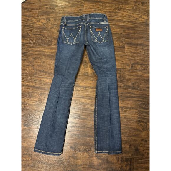 Wrangler Women's bootcut Jeans size 9x 34 - Picture 1 of 9